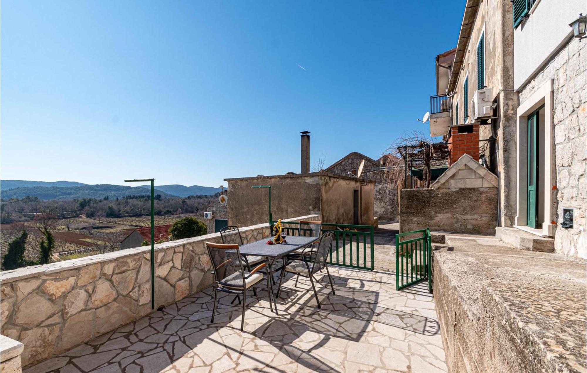 Amazing In Kuna With Kitchen Holiday home Kuna Peljeska